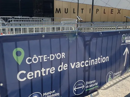 Vaccination COVID : la capacité des centres va être renforcée en...